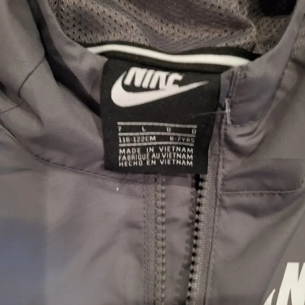 Nike Kid's Boy's Gray Sportswear Windrunner Toddler Full-Zip Jacket Size XS